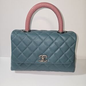 Chanel Green Leather Lizzard Embossed Handbag with Pink Handle